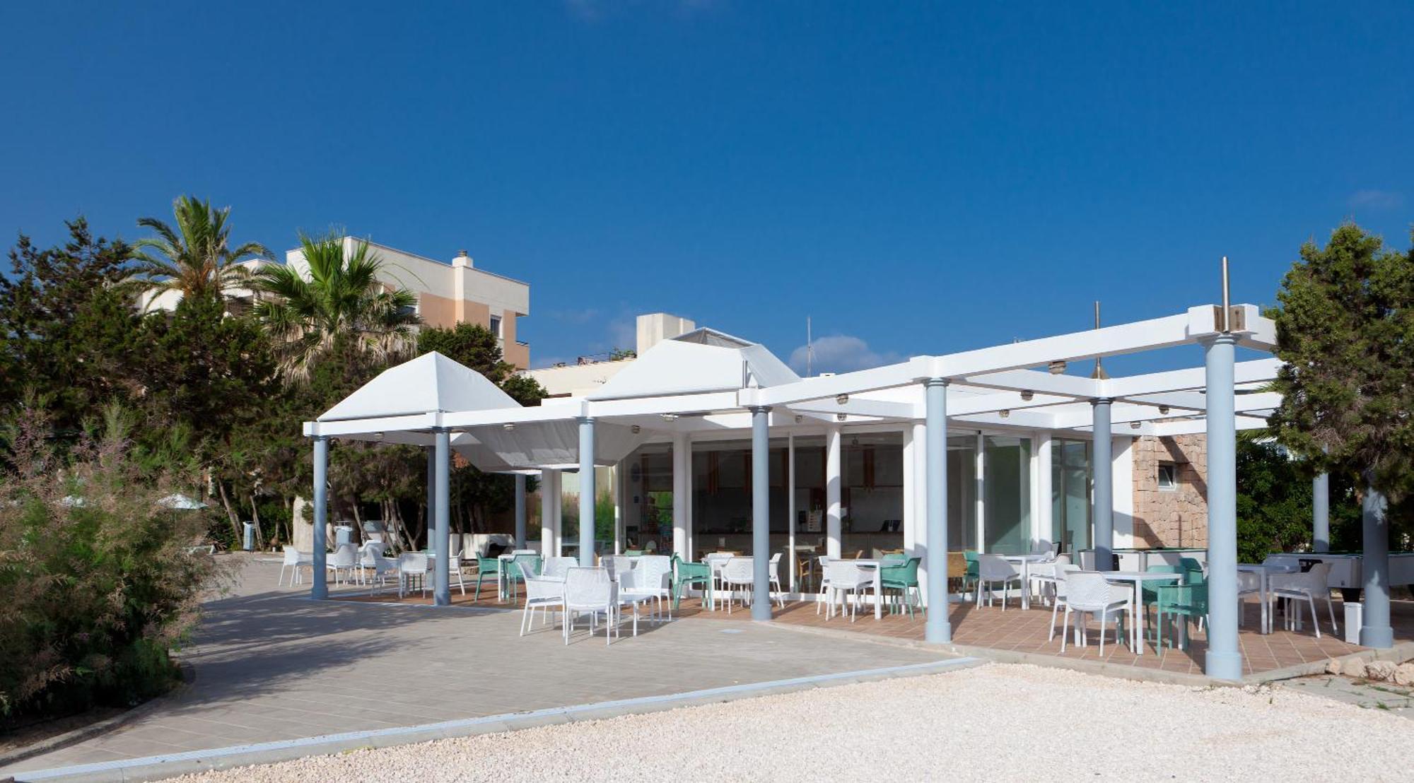 Marvell Club Hotel & Apartments Сан-Антонио-Абад Экстерьер фото